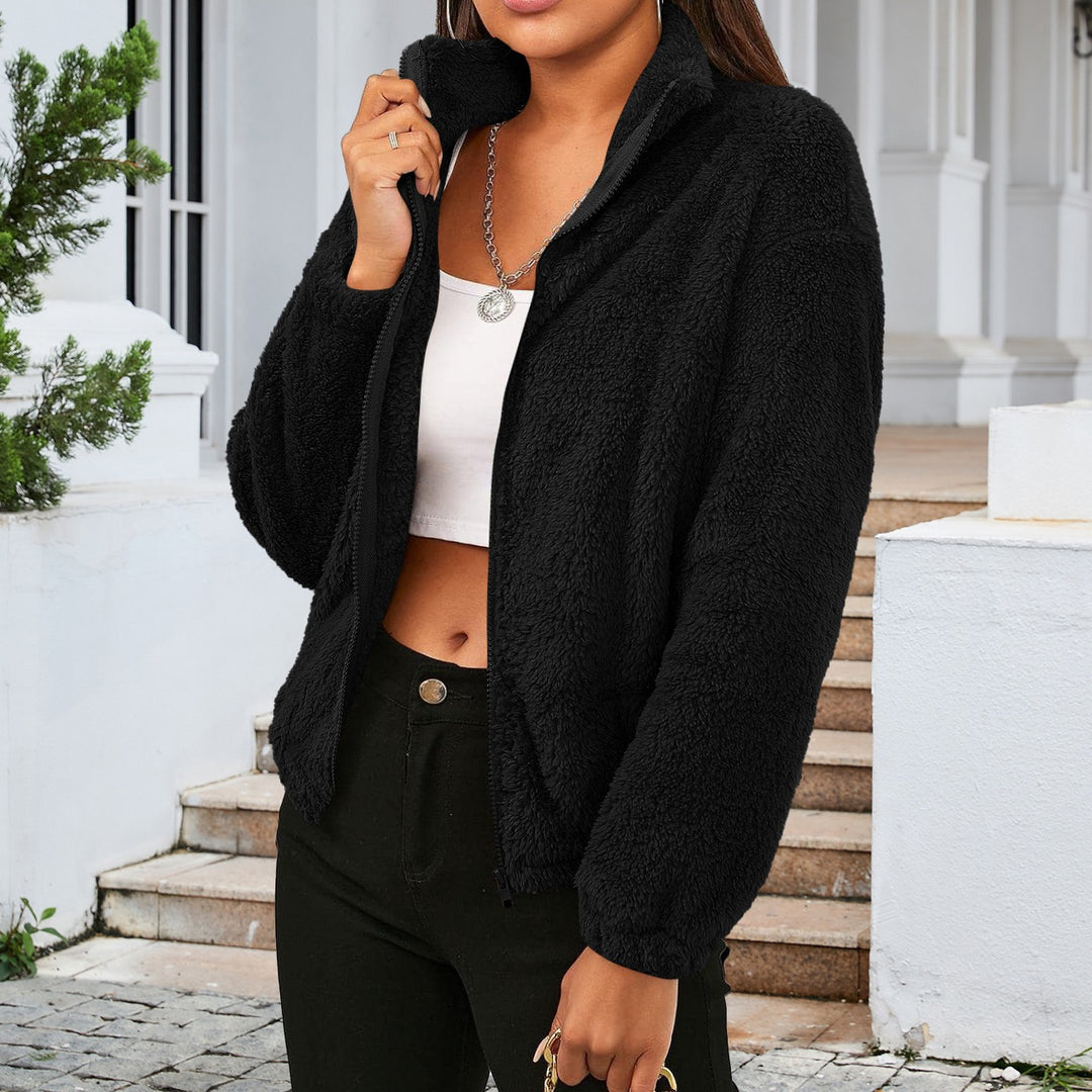 Damen Kuschelige Kurzjacke aus Plüsch mit hohem Kragen und seitlichen Taschen Drune
