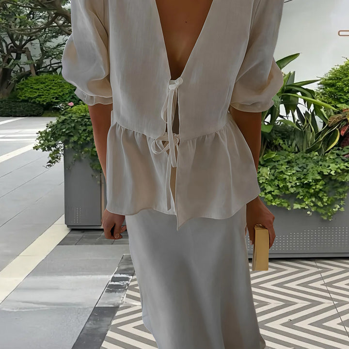 Damen Blusenshirt mit tiefem V-Ausschnitt und Rüschendetails Drune