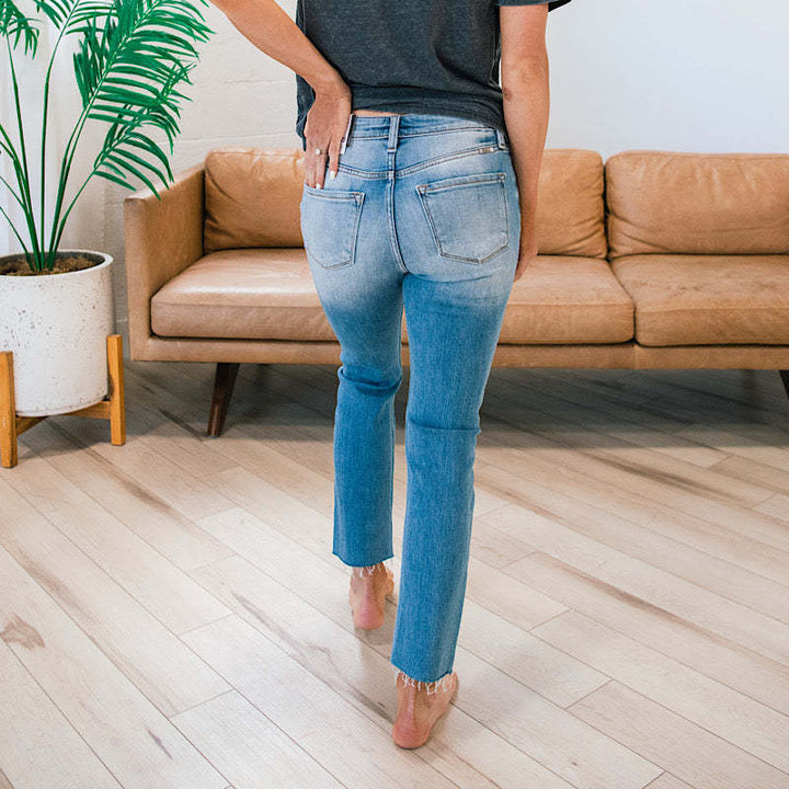 Damen Hochtaillierte Jeans im Used-Look mit Knopfleiste und ausgefransten Säumen Drune