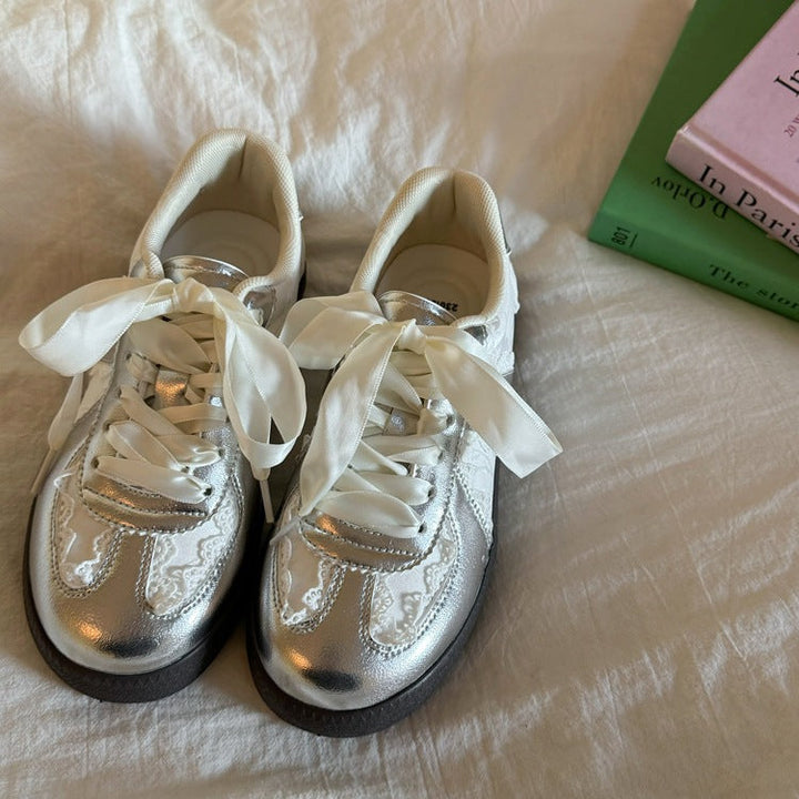 Damen modische Sneakers mit edlem Satinband Drune