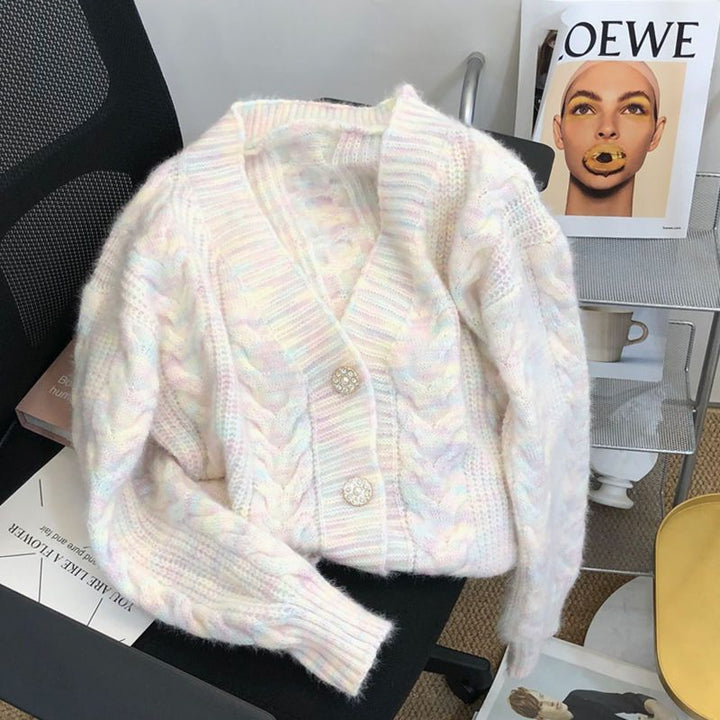 Damen kuschelige Strickjacke mit dekorativem Zopfmuster und edlen Knopfdetails Drune