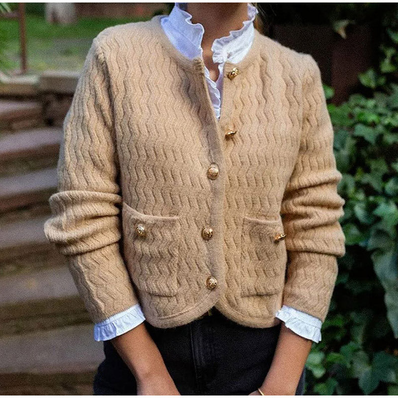 Damen Strickjacke mit strukturiertem Karomuster und dekorativen Knöpfen Drune