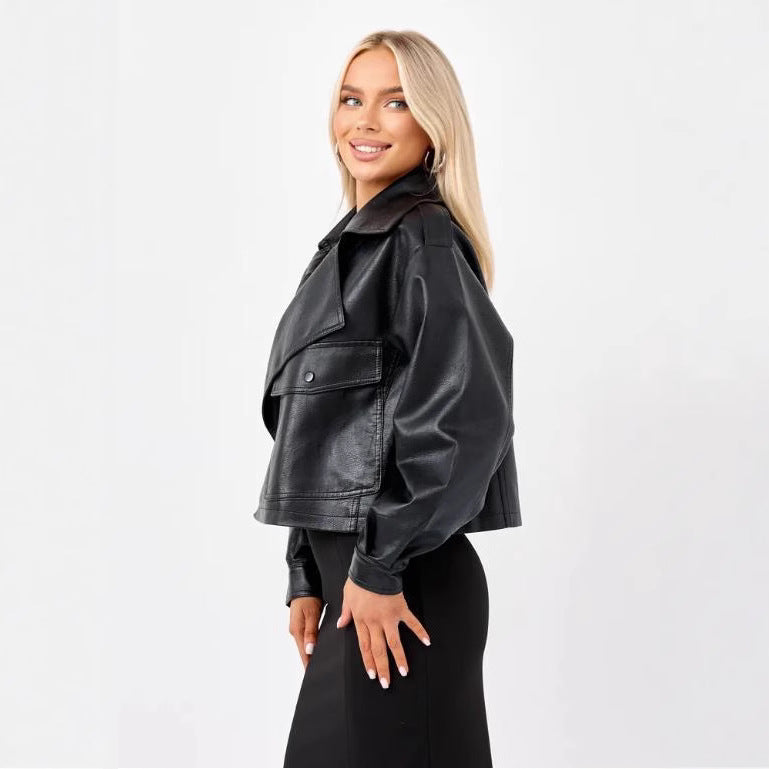 Damen Cropped Bikerjacke aus Kunstleder mit oversized Schnitt und strukturierten Details Drune