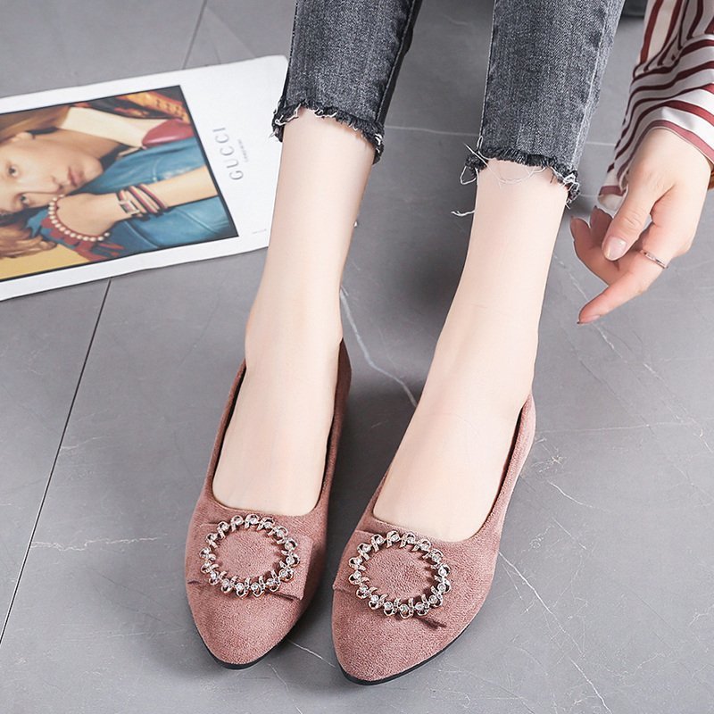Damen nan elegante Veloursoptik-Ballerinas mit dekorativer Schmuckbrosche und kleinem Blockabsatz Drune