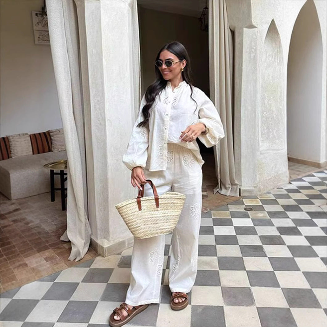 Damen luftiges Sommeroutfit mit bestickter Bluse und weiten Hosen Drune