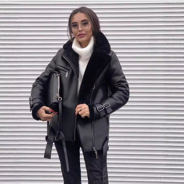 Damen trendige Kunstlederjacke mit kuscheligem Innenfutter und seitlichen Reißverschlüssen Drune