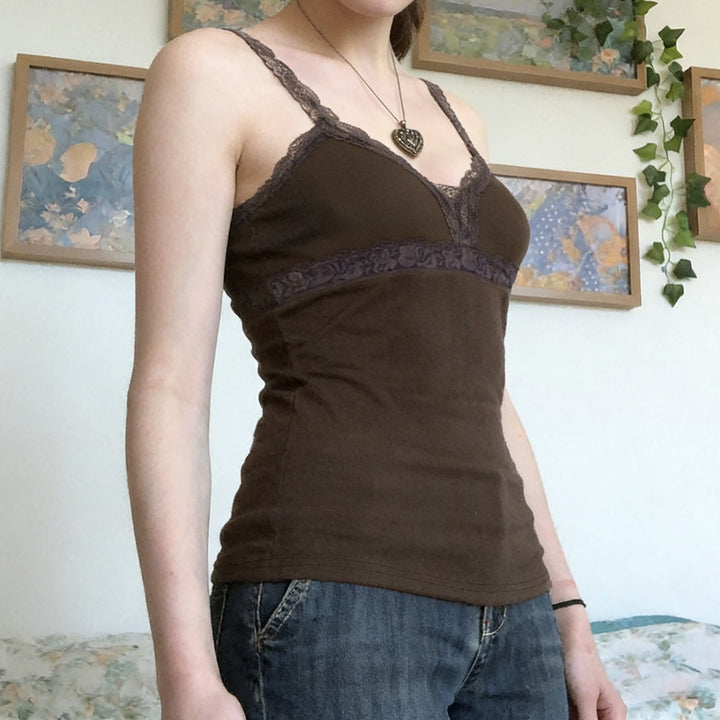 Damen Spitzen-Trägertop mit elegantem Design und zarten Rüschen Drune