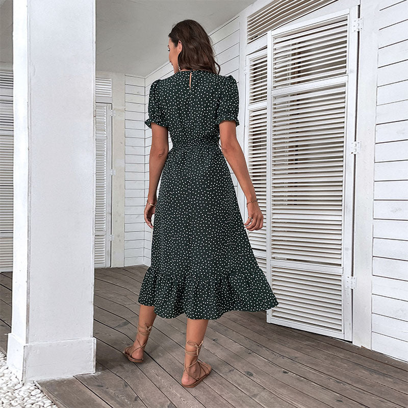 Damen Polka-Dot Sommerkleid mit Rüschendetails und figurbetonter Passform Drune
