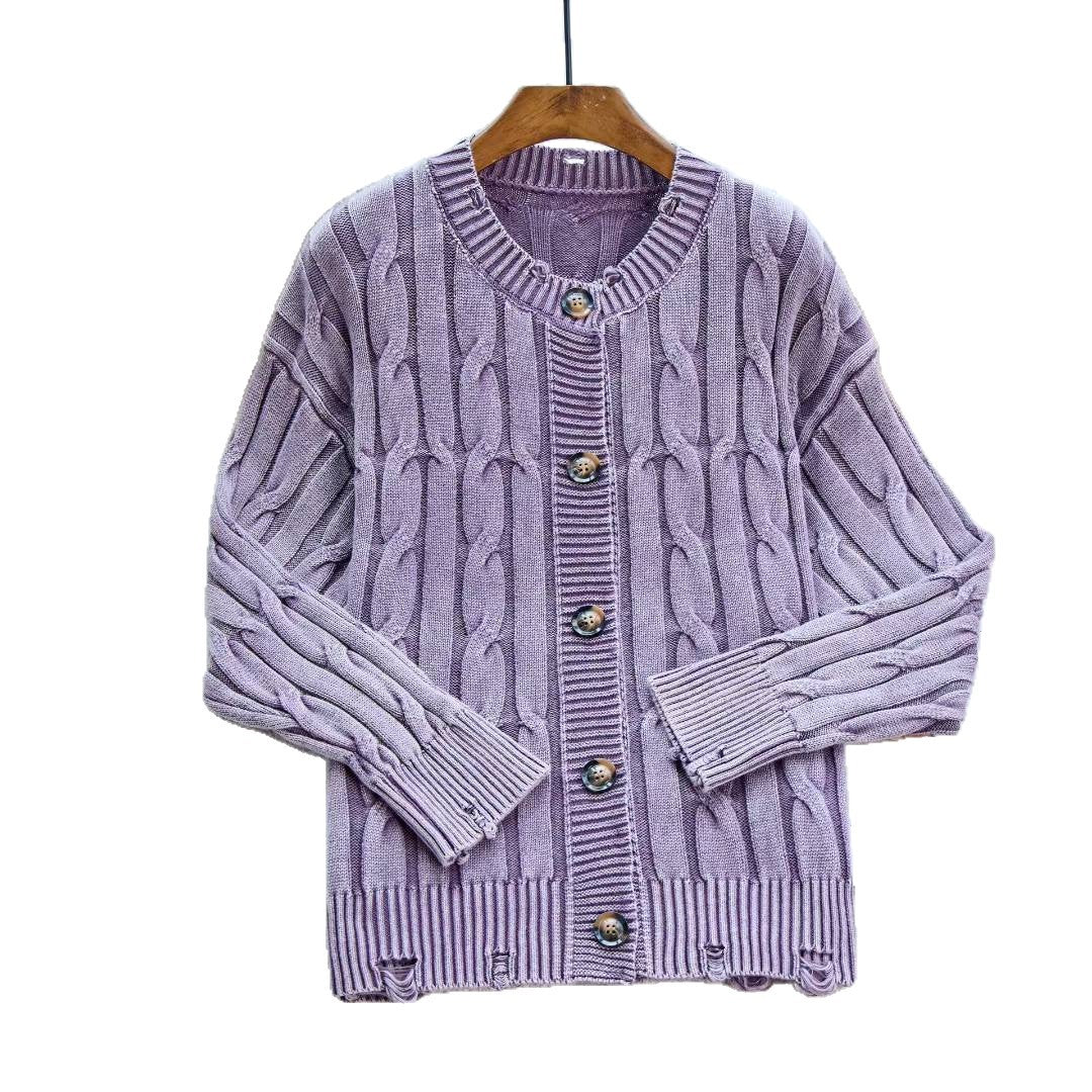 Damen Strickjacke mit elegantem Zopfdesign und Holzknopfdetails Drune