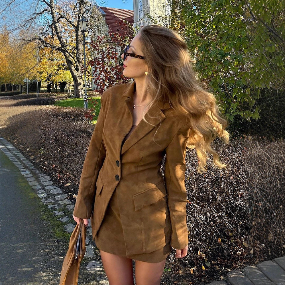 Damen modischer Blazer mit passendem Rock Drune