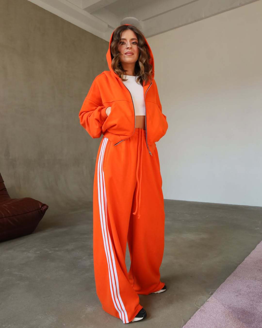 Damen Sportliches Lounge-Set mit cropped Hoodie und weitem Schnitt Drune