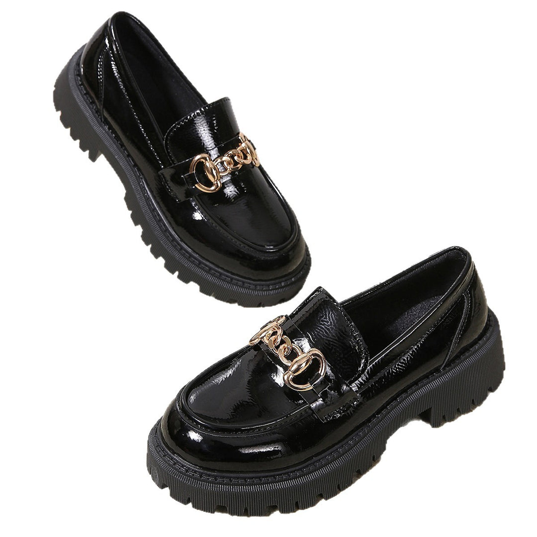 Damen nan robuste Loafer mit profilierter Traktorsohle und dekorativer Metallketten-Applikation Drune