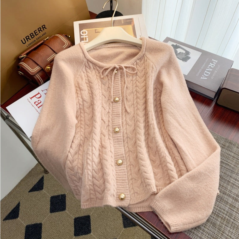 Damen Strickjacke mit Zopfmuster und dekorativen Knopfdetails Drune
