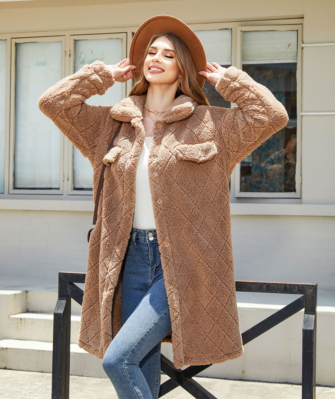 Damen Plüschiger Oversized-Mantel mit großen Taschen und strukturiertem Design Drune