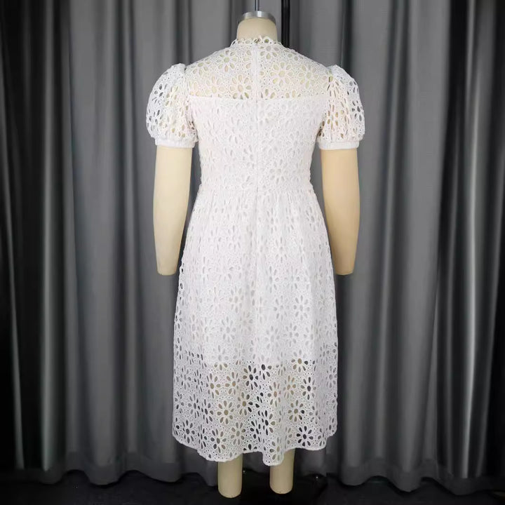 Damen Elegantes Kleid mit Blumenbordüren und Puffärmeln Drune