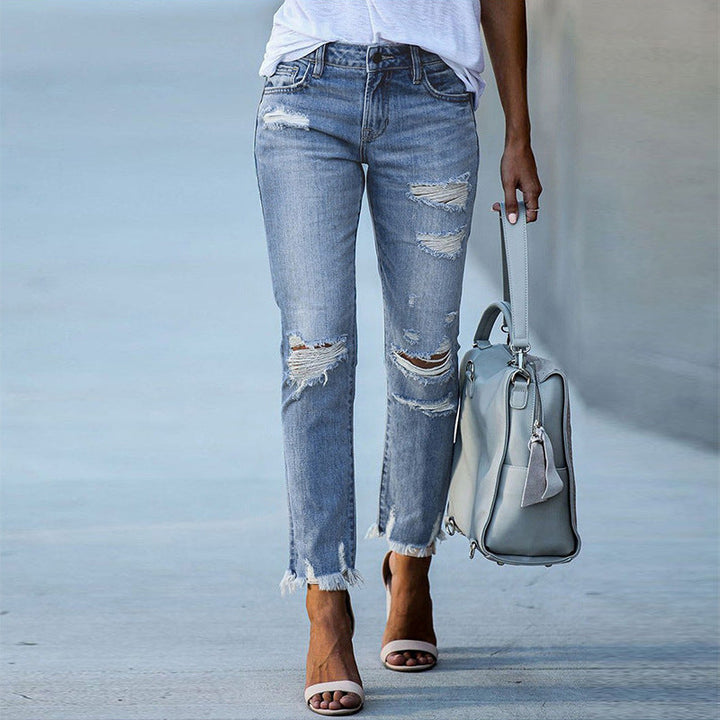 Damen destroyed Jeans mit fransigen Säumen und modischen Rissen Drune