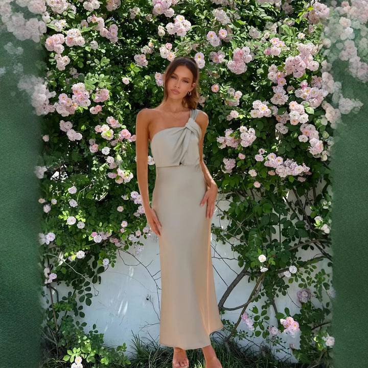 Damen Elegantes Maxikleid mit asymmetrischem Oberteil und schwingendem Saum Drune