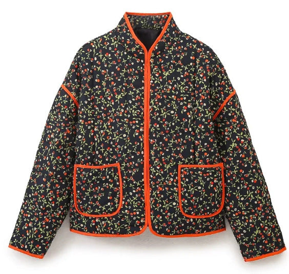 Damen nan gesteppte Stehkragenjacke mit floralem Längsprint, aufgesetzten Taschen und kontrastierender Paspel Drune