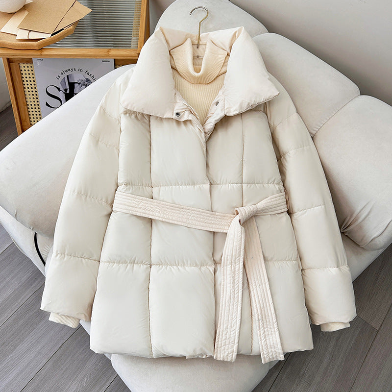 Damen modische wattierte Jacke mit Gürtel und hochschließendem Kragen Drune
