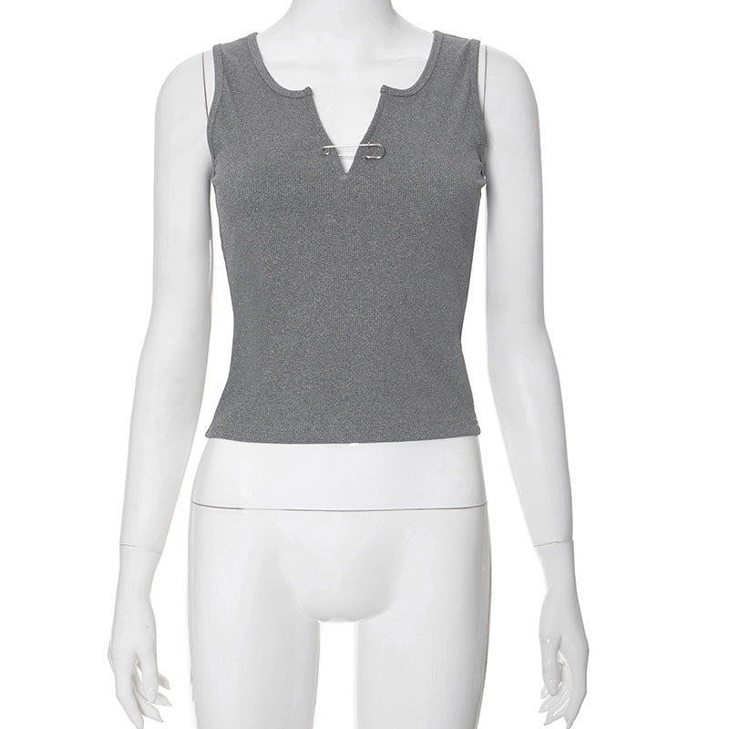 Damen figurbetontes Trägershirt mit V-Ausschnitt und Sicherheitsnadel-Detail Drune