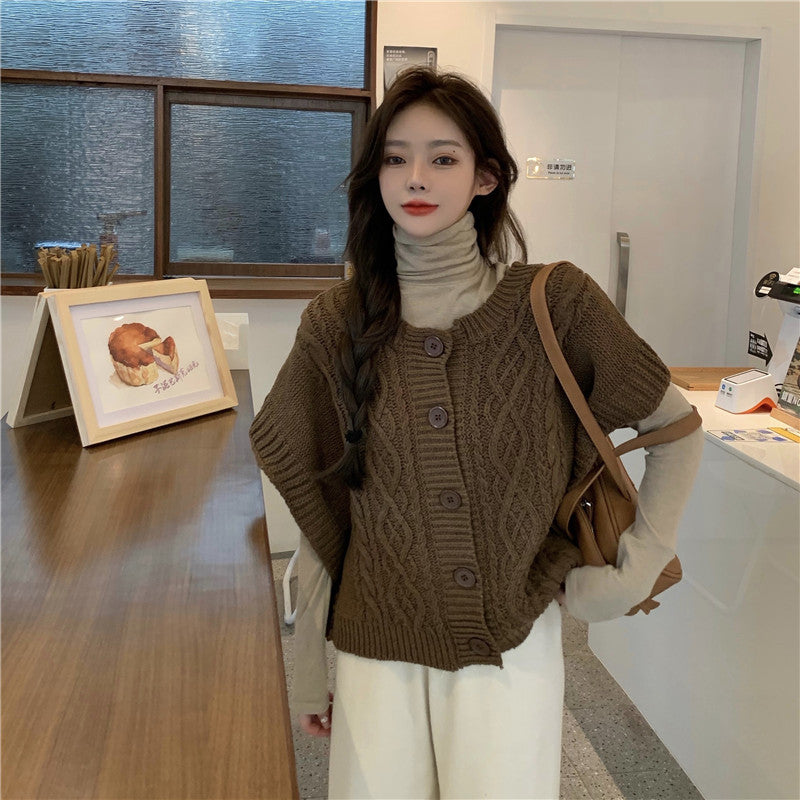 Damen Strickpullover mit Knopfleiste und Zopfmuster Drune