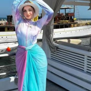 Damen modischer Strandanzug mit Wickelrock und UV-Schutz Drune