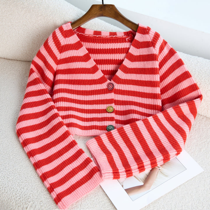 Damen cropped Strickjacke mit bunten Knopfdetails und modernem Design Drune