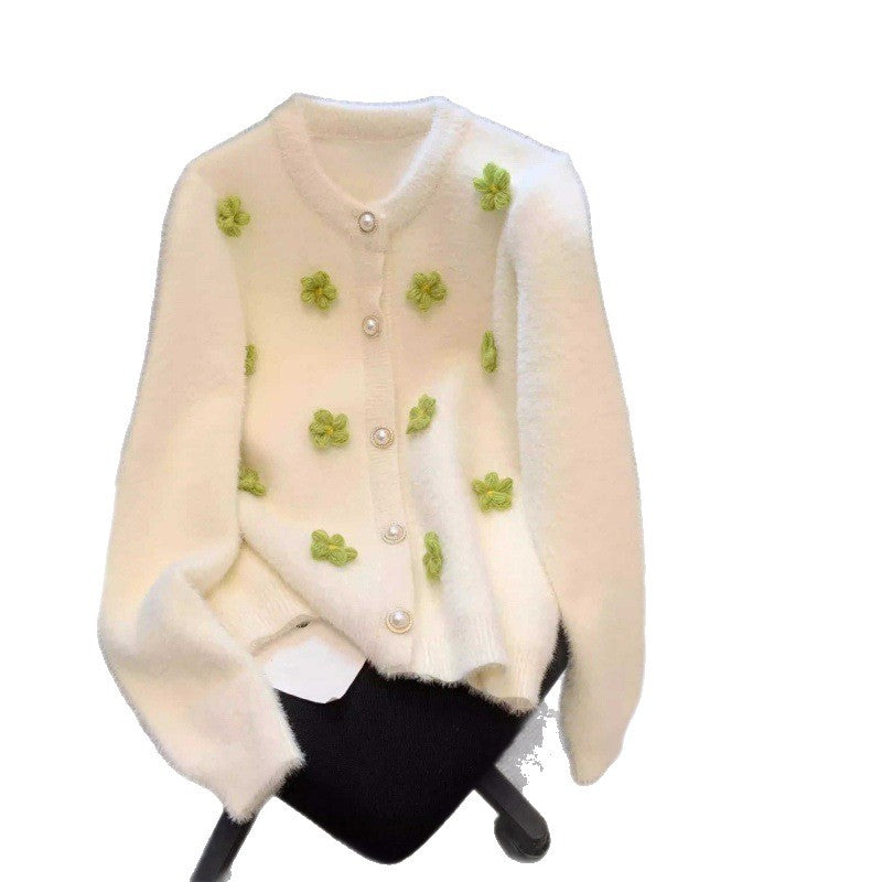 Damen Strickjacke mit zarter Blumenstickerei und Perlenknöpfen Drune