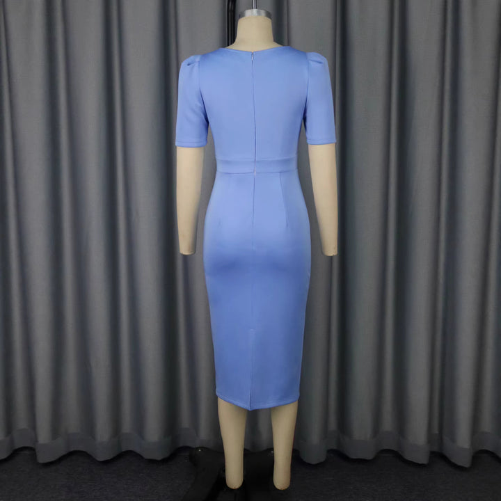 Damen figurbetontes Kleid mit dekorativer Blütenapplikation Drune