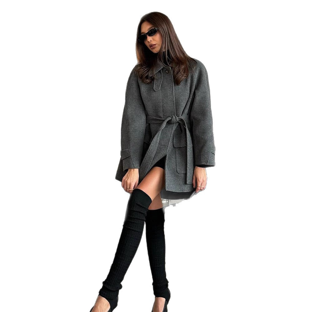 Damen eleganter Wollmantel mit praktischen Taschen und Bindegürtel Drune