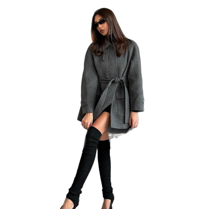 Damen eleganter Wollmantel mit praktischen Taschen und Bindegürtel Drune