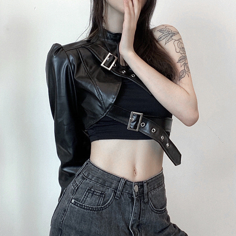 Damenmode-Oberteil aus Kunstleder mit asymmetrischem Design Drune