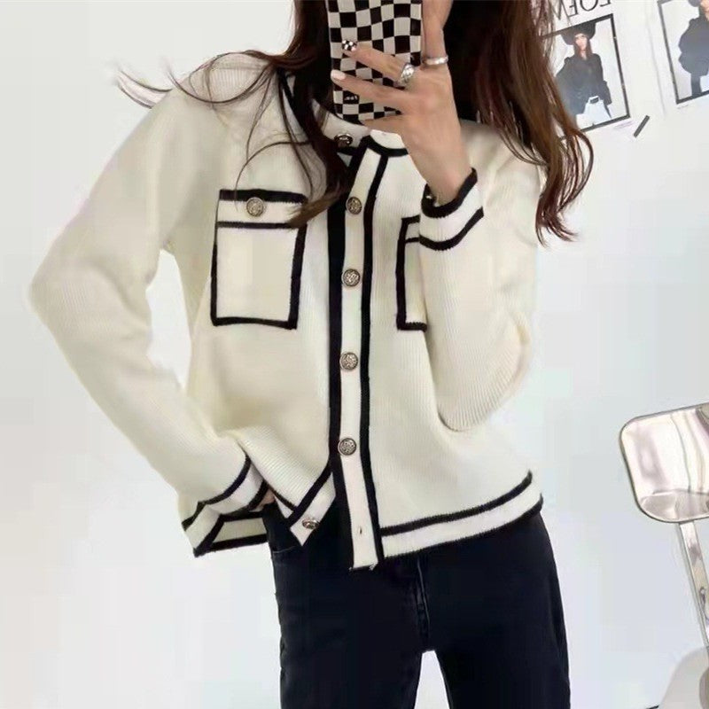 Damen Strickjacke mit Taschen und kontrastierenden Knopfdetails Drune