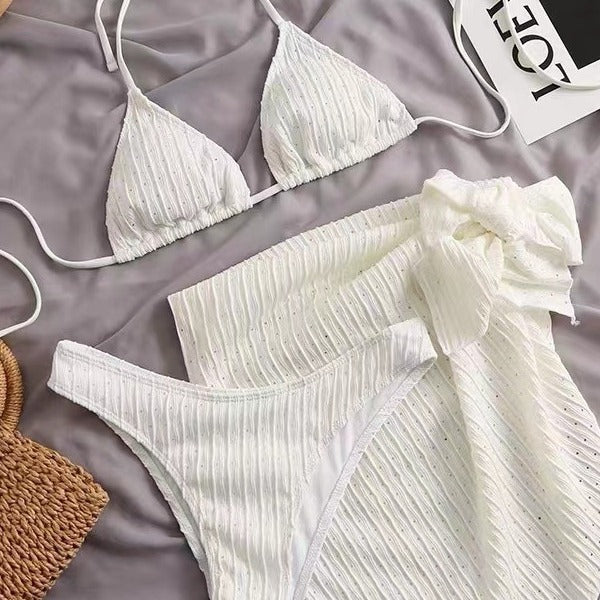 Damen Triangel-Bikini mit modischem Wickelrock und eleganten Details Drune