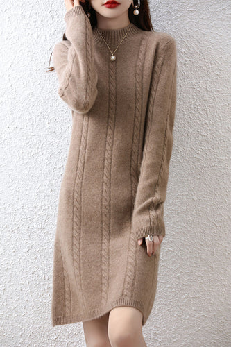 Damen Strickkleid mit elegantem Zopfdesign und hohem Kragen Drune