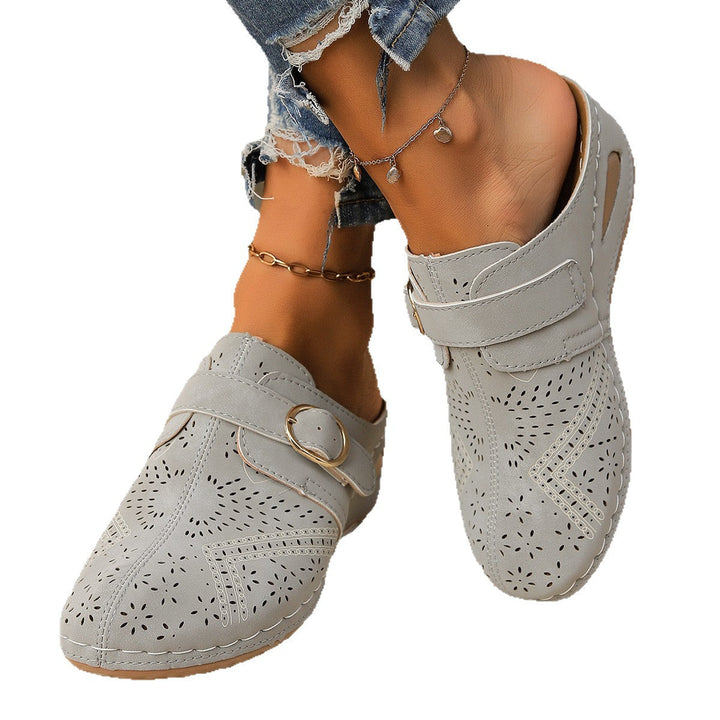 Damen geschlossene Clogs mit dekorativen Lochmustern und eleganter Schnalle Drune