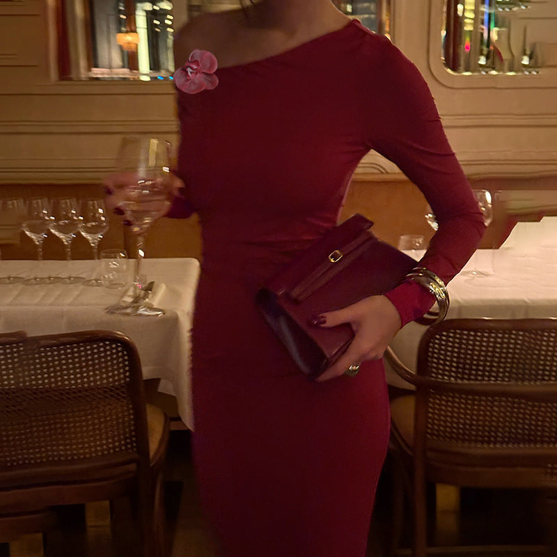 Damen elegantes langärmeliges Abendkleid mit asymmetrischem Ausschnitt und figurformendem Design Drune