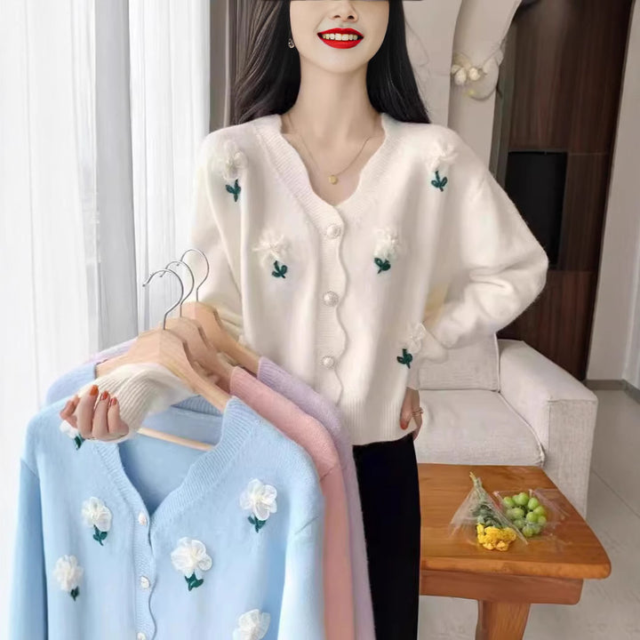 Damen Strickjacke mit floralem Design und eleganten Perlenknöpfen Drune