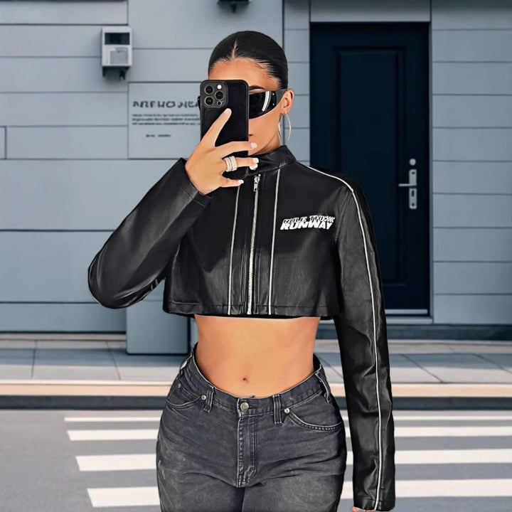 Damen cropped Kunstlederjacke mit sportlichen Zierelementen Drune