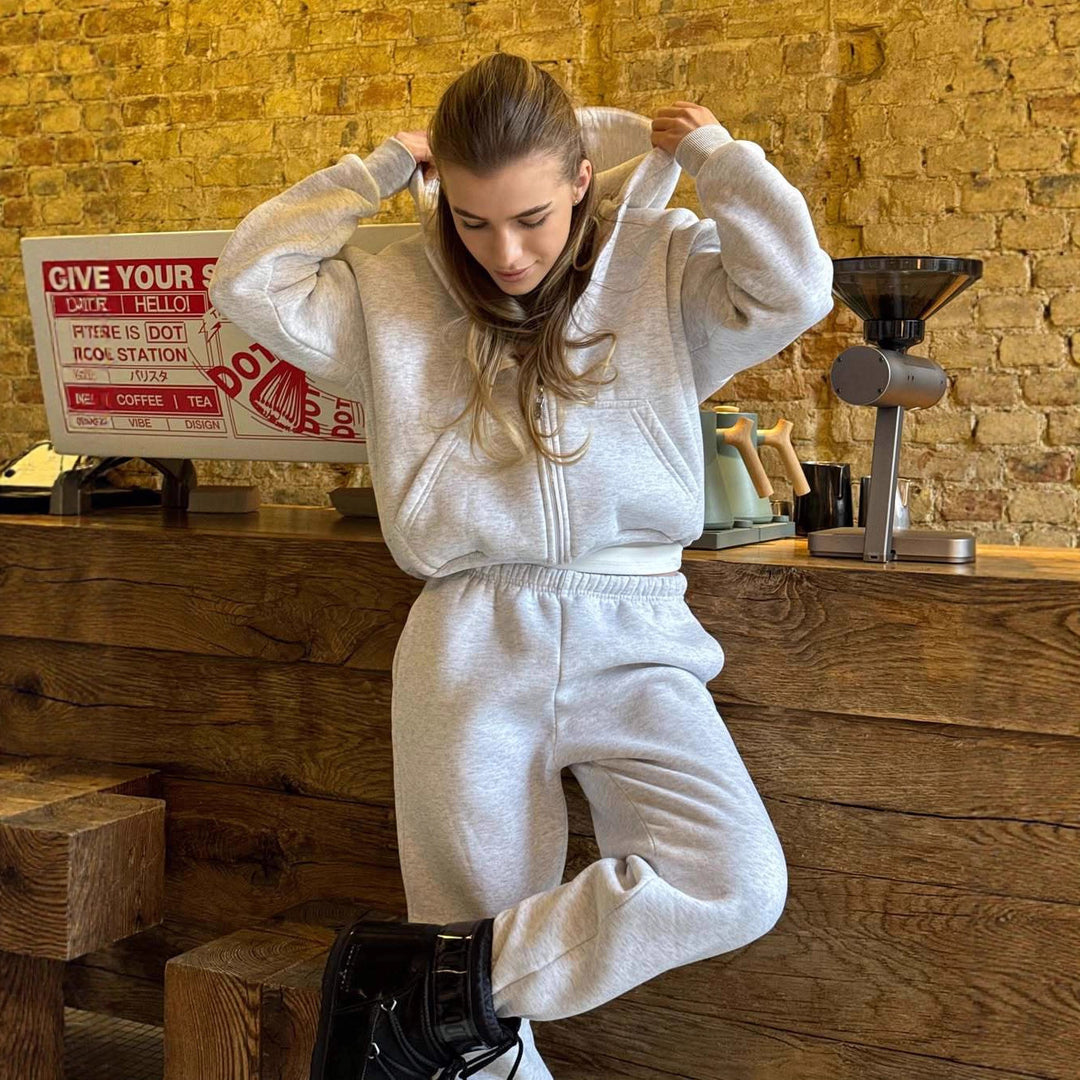 Damen cropped Sweatjacke und entspannte Jogginghose Set Drune