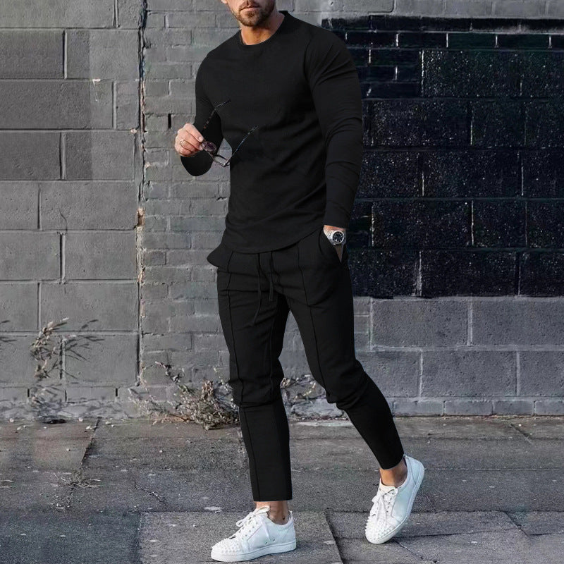 Herren nan eng anliegendes Langarmshirt aus Baumwollstretch mit Rundhalsausschnitt und körperbetonter Passform Drune