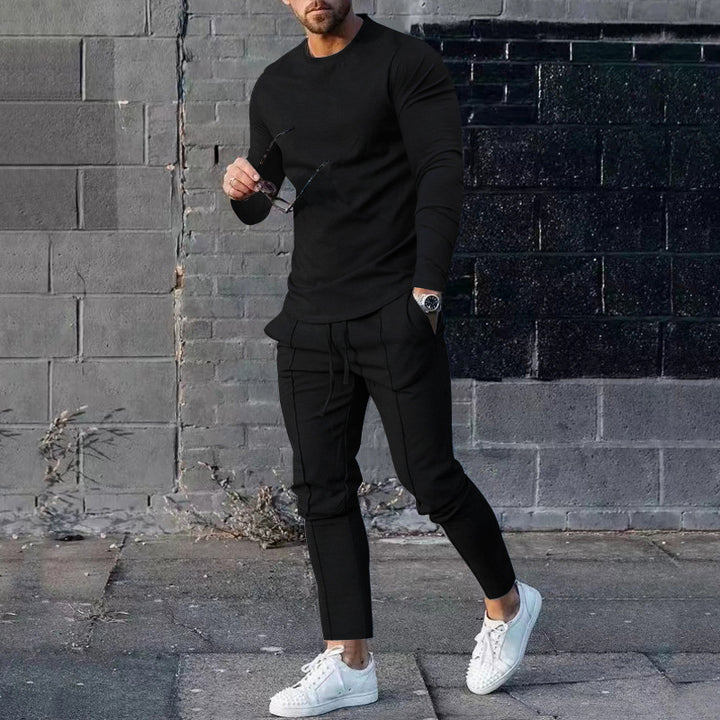 Herren nan eng anliegendes Langarmshirt aus Baumwollstretch mit Rundhalsausschnitt und körperbetonter Passform Drune