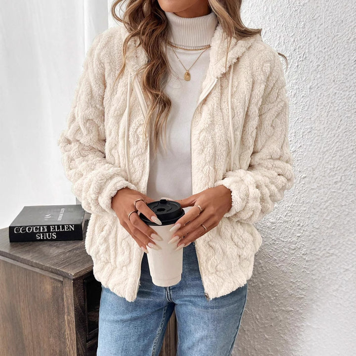 Damen Plüschjacke mit strukturiertem Zopfmuster und gemütlicher Kapuze Drune