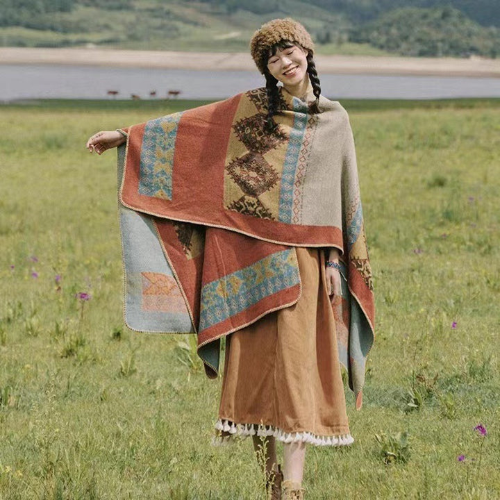 Damen Modischer Poncho mit kunstvollem Muster und fransigen Kanten Drune