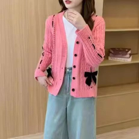 Damen Strickjacke mit dekorativen Taschen und Wellenmuster Drune