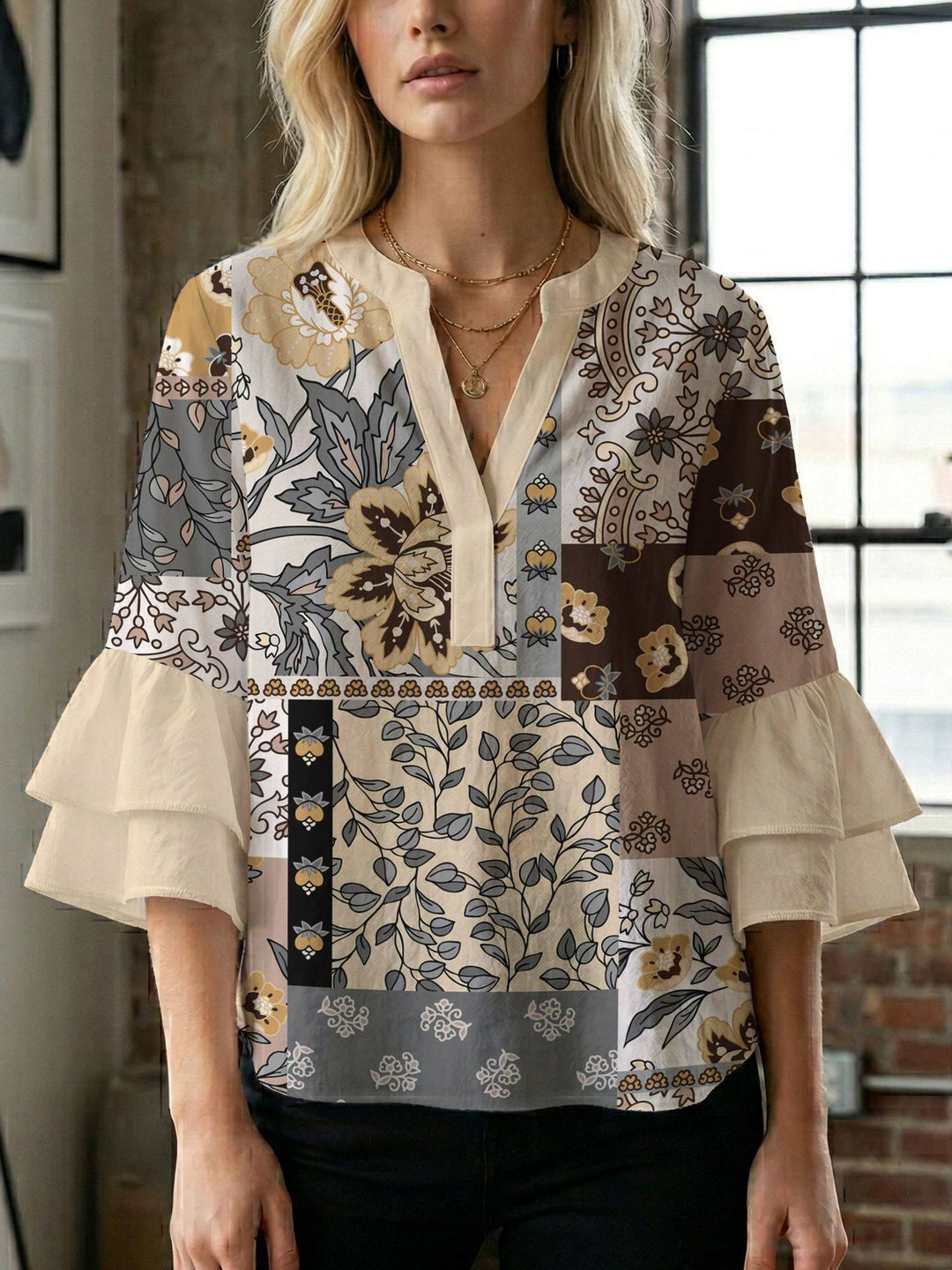 Damen Blusenshirt mit voluminösen Ärmeln und kreativem Druckdesign Drune
