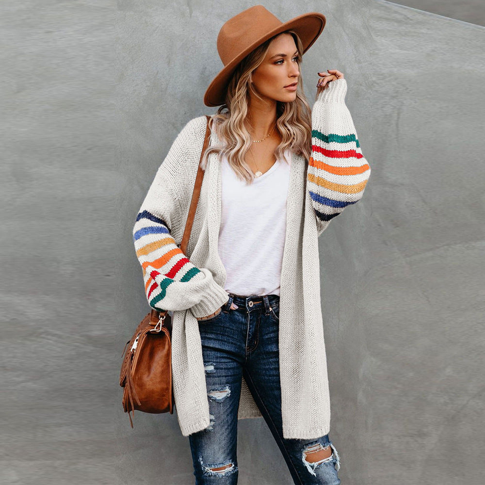 Damen gemütliche Strickjacke mit farbigen Ärmeln Drune