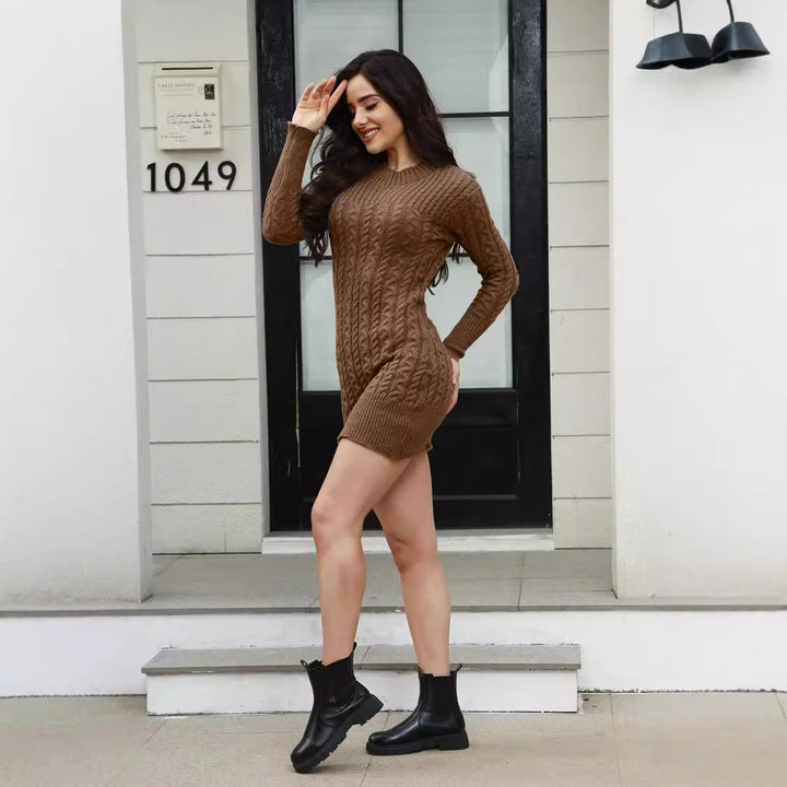Damen Strickkleid mit elegantem Zopfdesign und gemütlichem Rundhalsausschnitt Drune