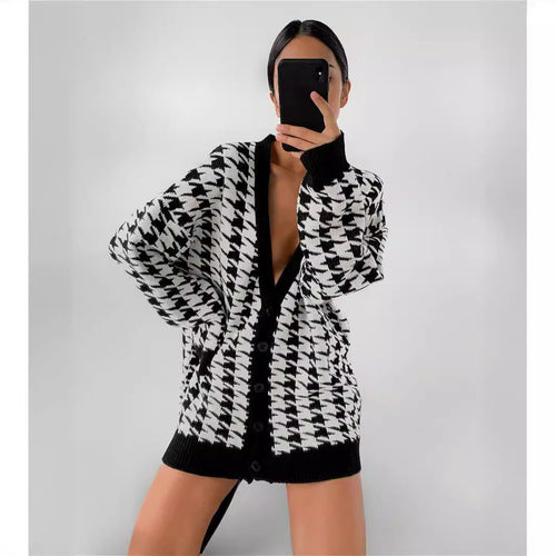 Damen Grobstrickpullover mit modernem Hahnentrittmuster und Knopfleiste Drune