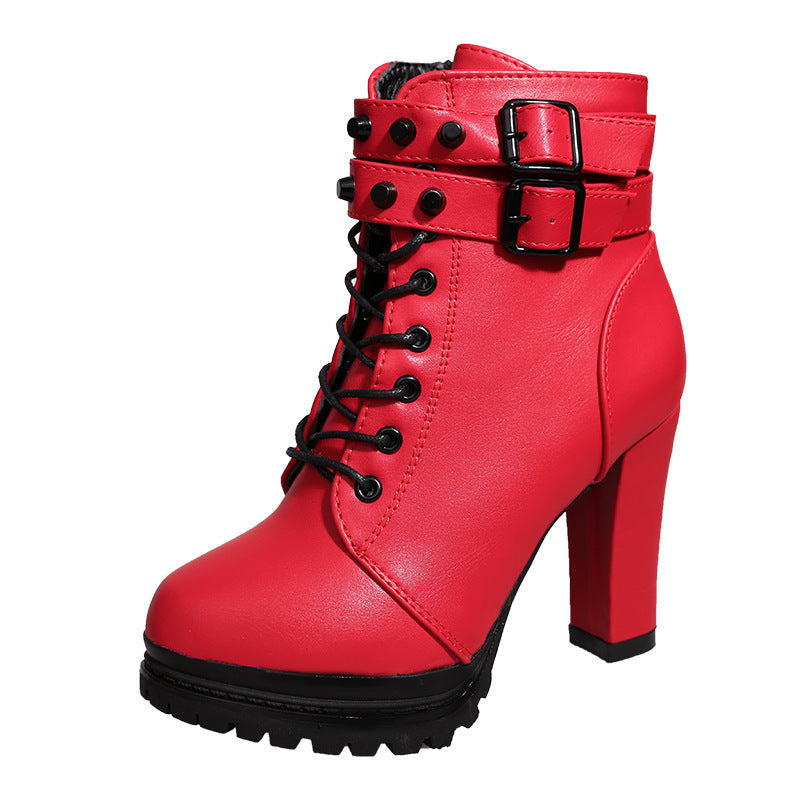 Damen Stiefeletten mit modischem Riemen und robustem Profilsohle Drune